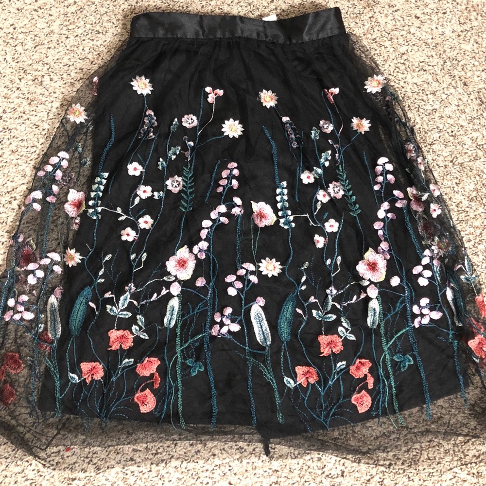 Zip back mesh overlay midi skirt